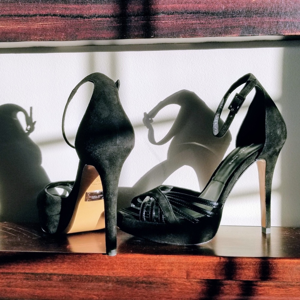 Michael Kors: Sandals - Picture 3 of 6